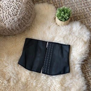 Ann Chery Waist Trainer